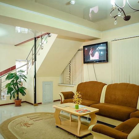 Hotel Prestizh Тараз Екстериор снимка